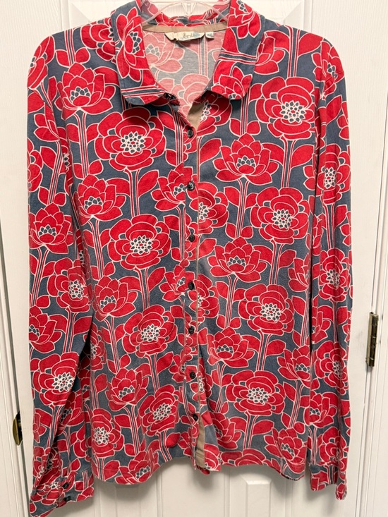 Boden Tops - Boden Vintage Red Floral Button Up Blouse Women’s US 18 Tailored